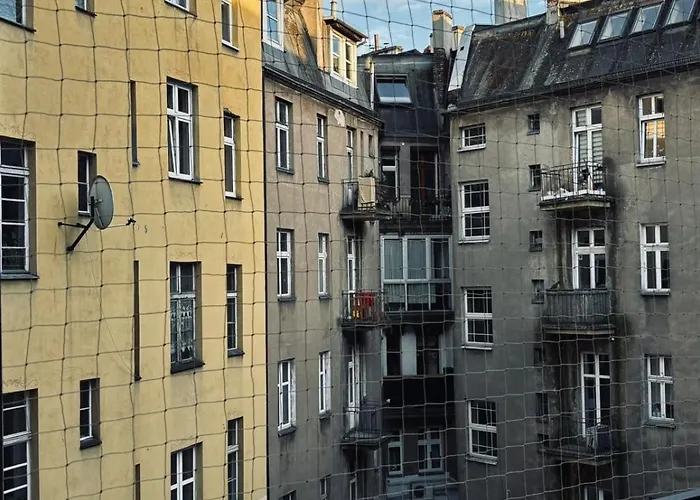 Cozy And Quiet In The Centre